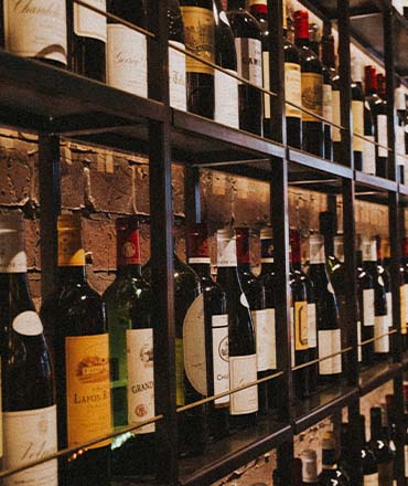So lagerst du Wein richtig
